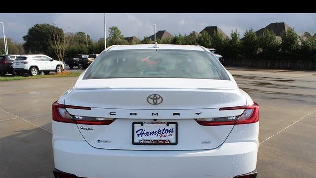 2025 Toyota Camry SE