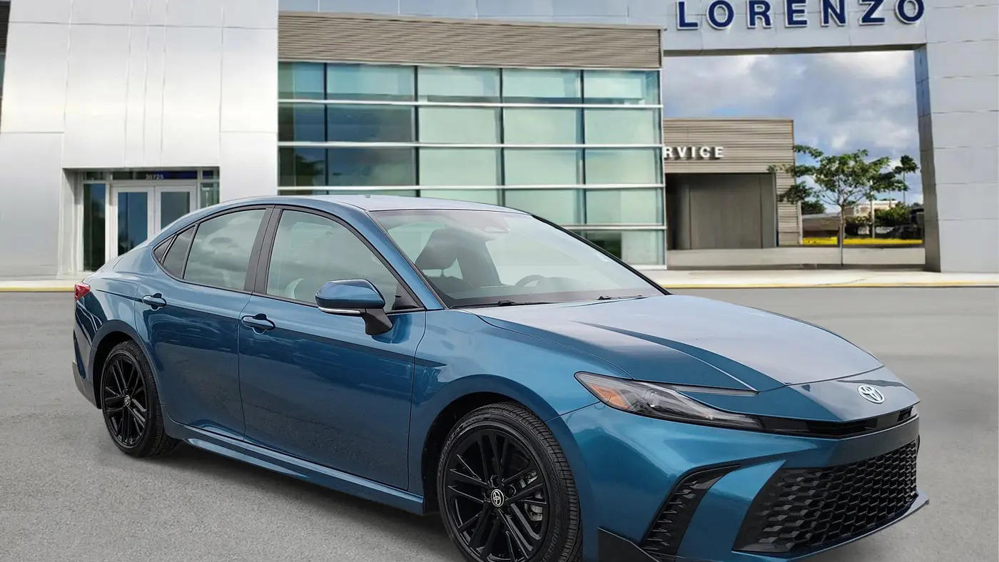 2025 Toyota Camry SE