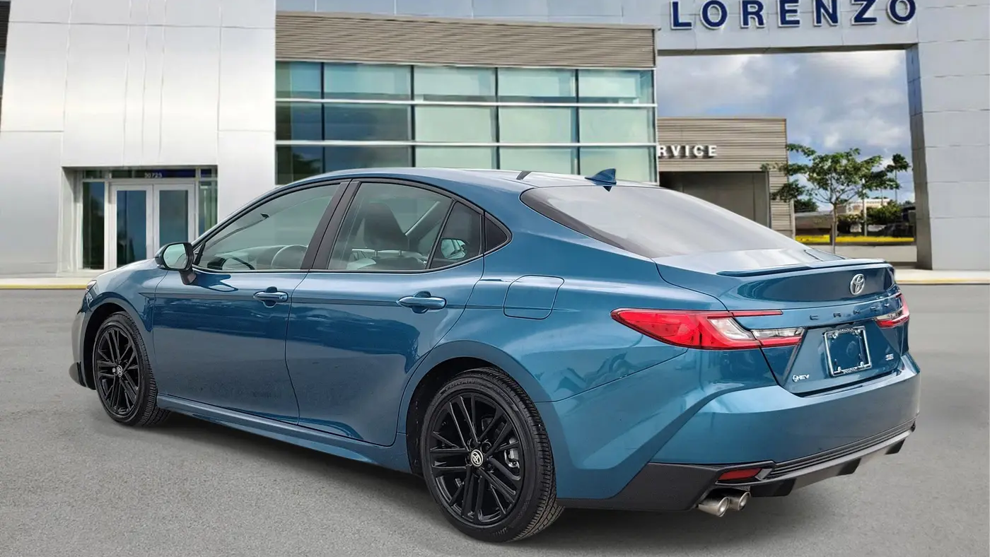 2025 Toyota Camry SE