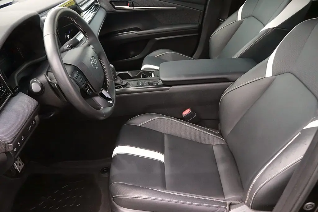 2025 Toyota Camry - $31,863