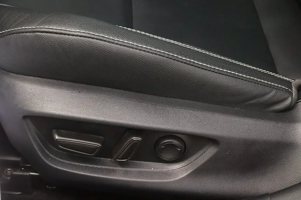 2025 Toyota Camry - $31,863