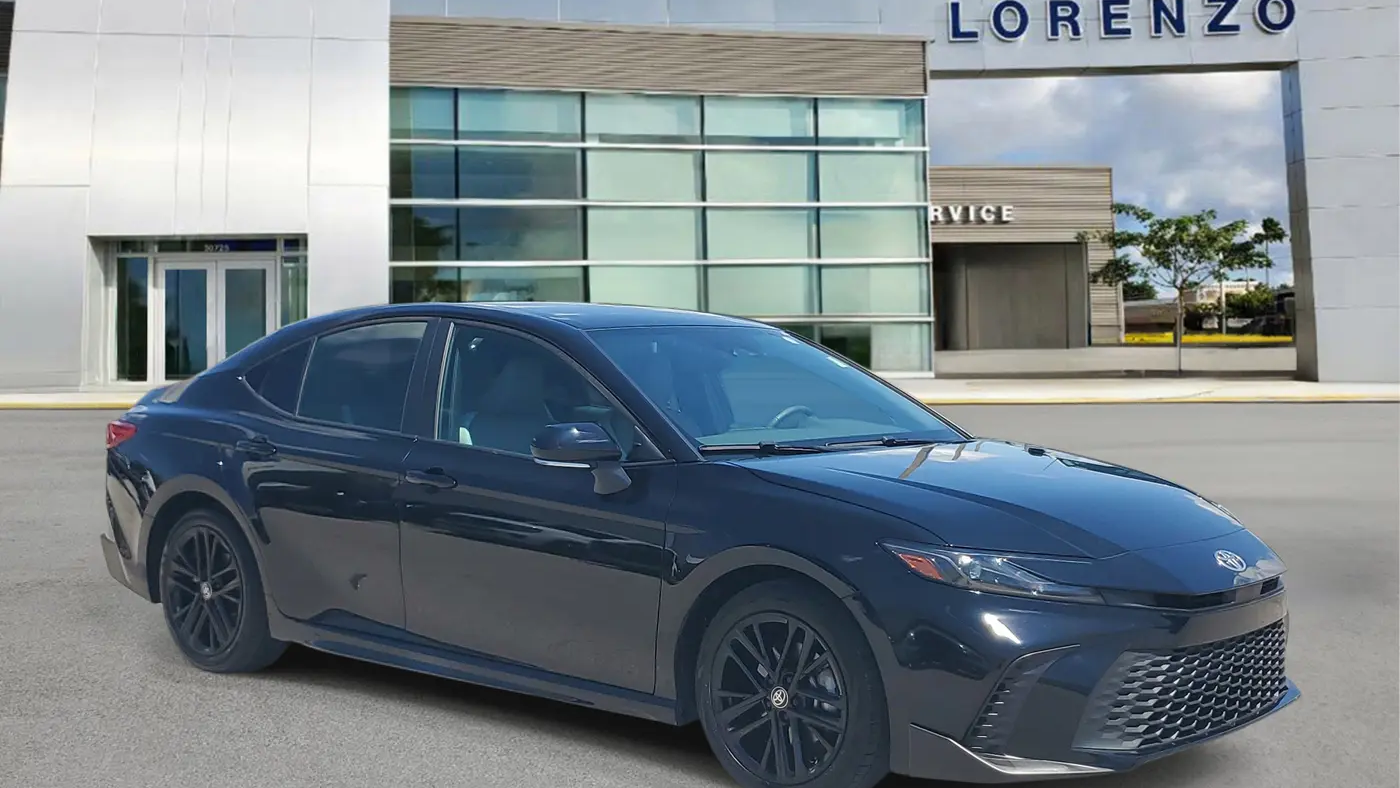 2025 Toyota Camry SE