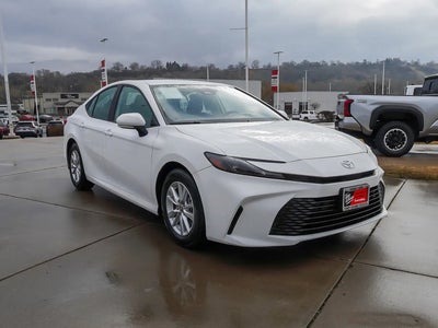 2025 Toyota Camry LE 4DR Sedan
