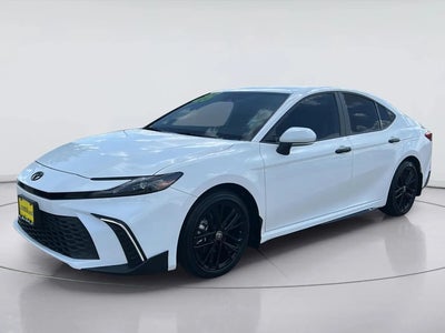 2025 Toyota Camry SE 4DR Sedan