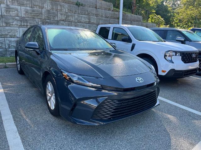 2025 Toyota Camry LE — photo 1 of 12