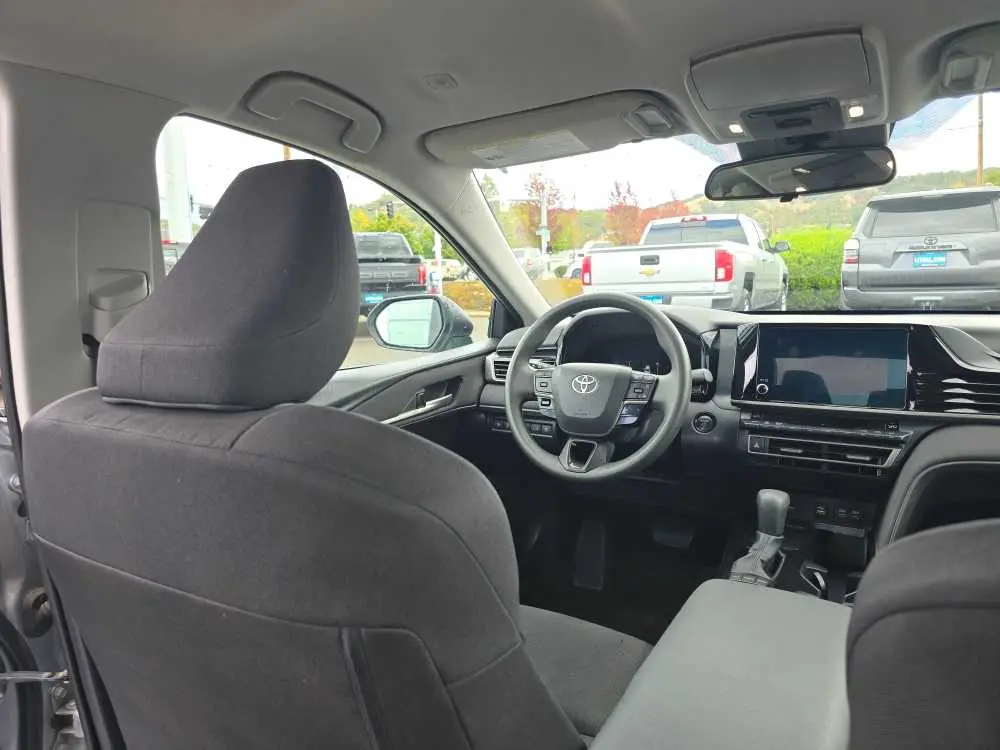 2025 Toyota Camry - $28,750