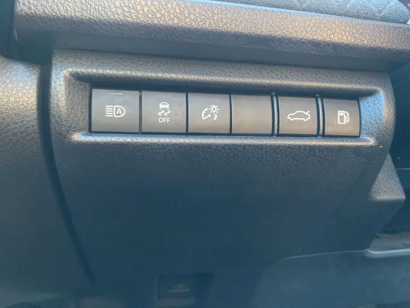 2025 Toyota Camry - $33,445