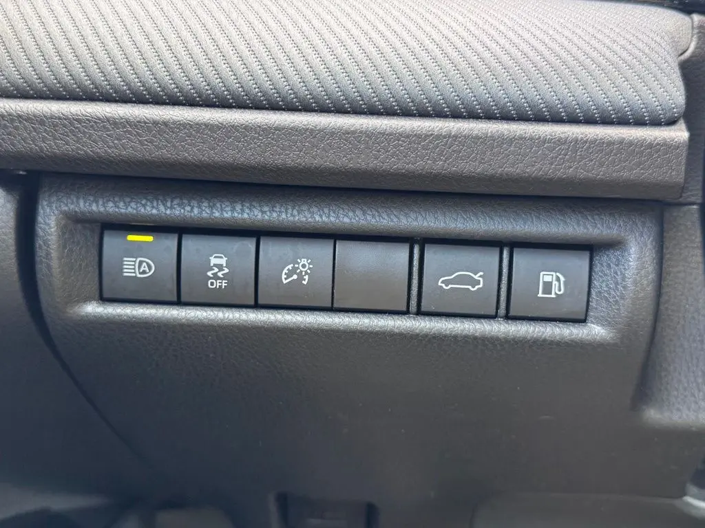 2025 Toyota Camry - $28,528