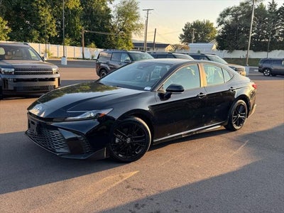 2025 Toyota Camry SE 4DR Sedan