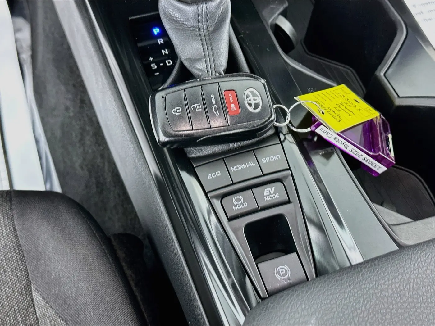 2025 Toyota Camry - $25,585