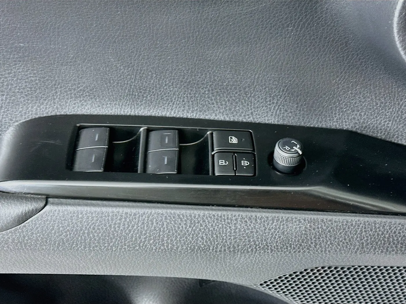 2025 Toyota Camry - $25,585