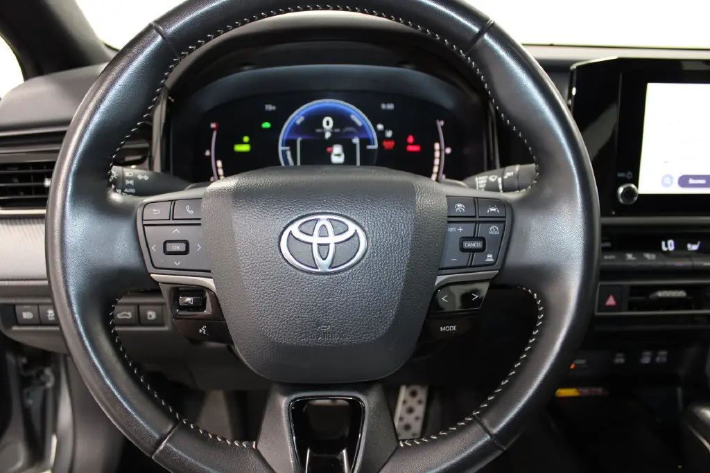 2025 Toyota Camry - $28,448