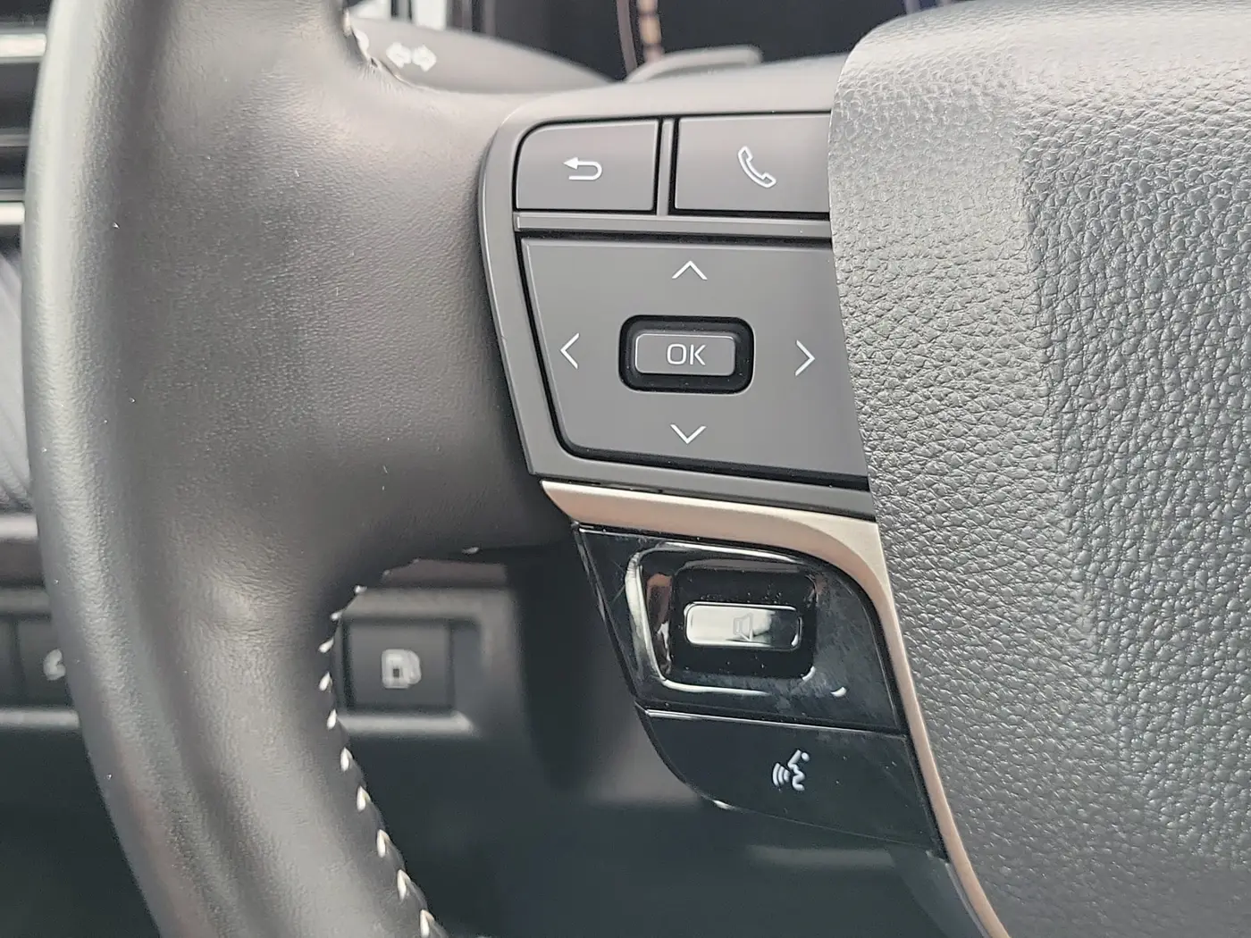 2025 Toyota Camry - $26,990