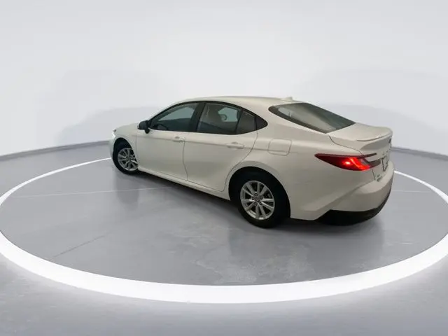 2025 Toyota Camry - $28,043
