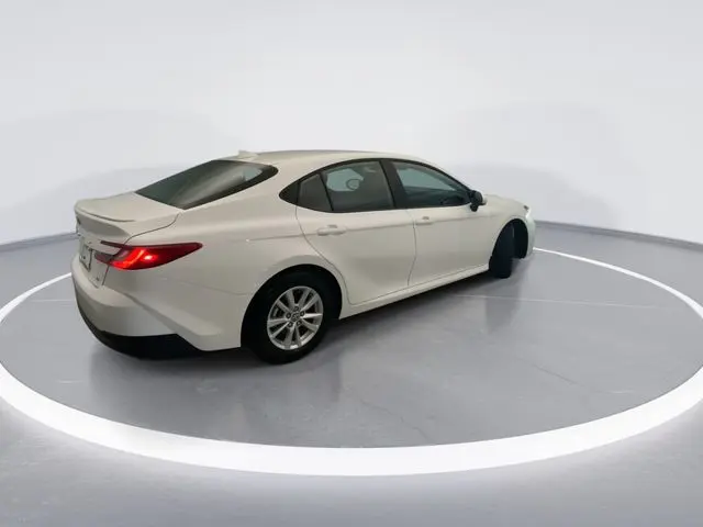2025 Toyota Camry - $28,043