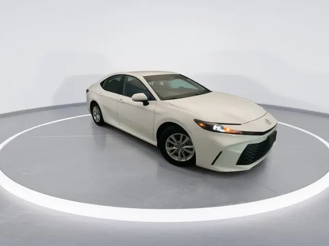 2025 Toyota Camry - $28,043