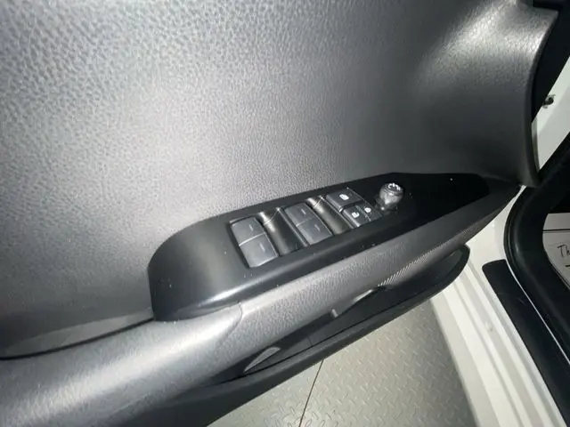 2025 Toyota Camry - $28,043