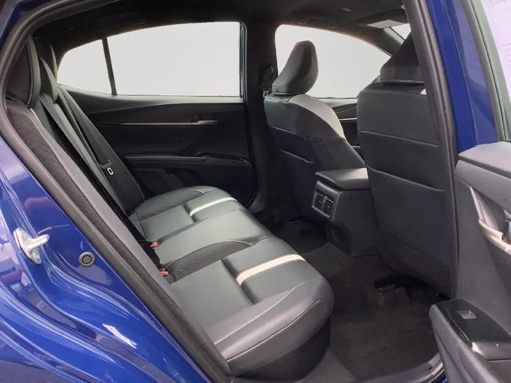 2025 Toyota Camry - $25,500