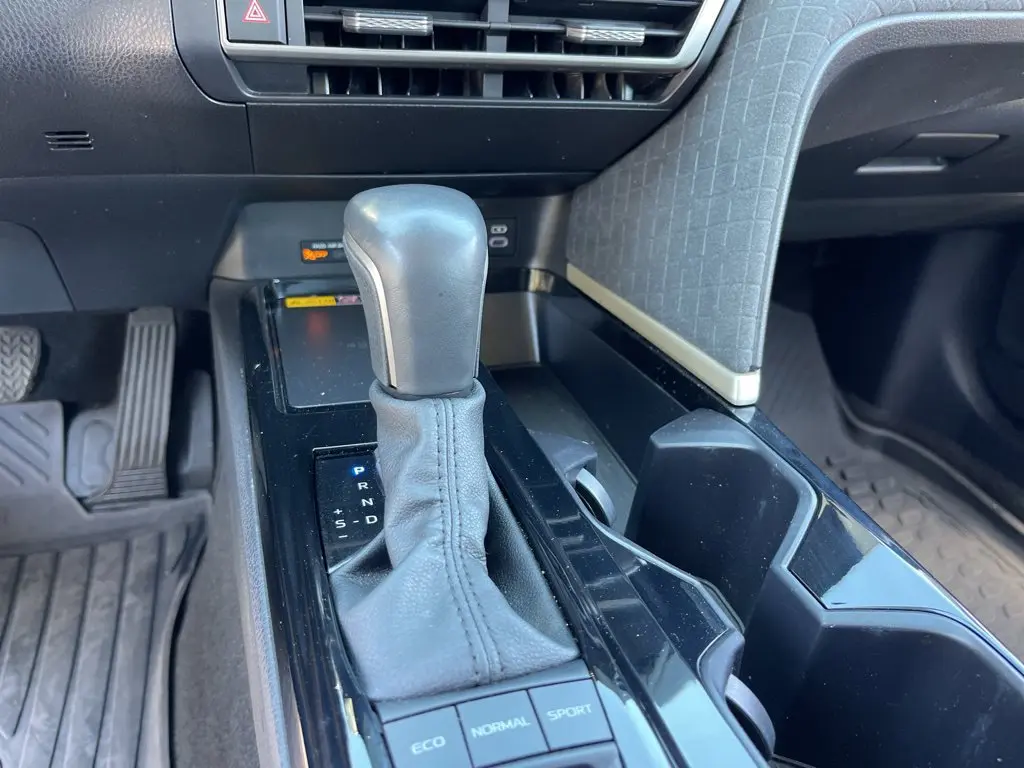 2025 Toyota Camry - $33,714