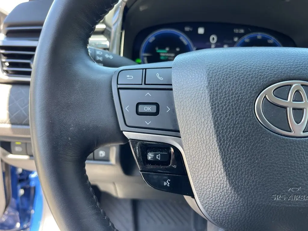 2025 Toyota Camry - $33,714