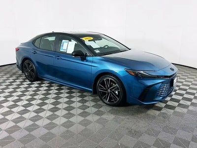 2025 Toyota Camry SE 4DR Sedan