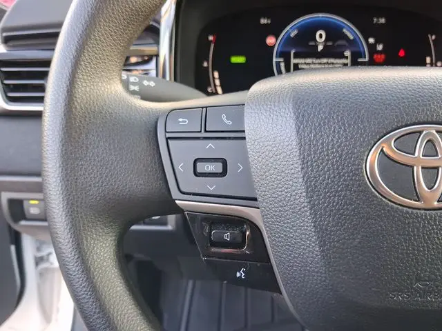2025 Toyota Camry - $28,590