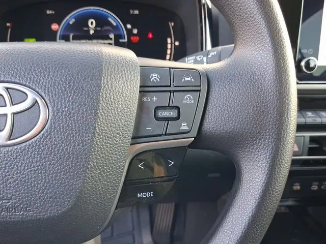 2025 Toyota Camry - $28,590