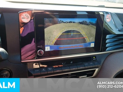 2025 Toyota Camry SE 4DR Sedan