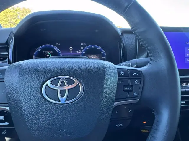 2025 Toyota Camry - $34,200