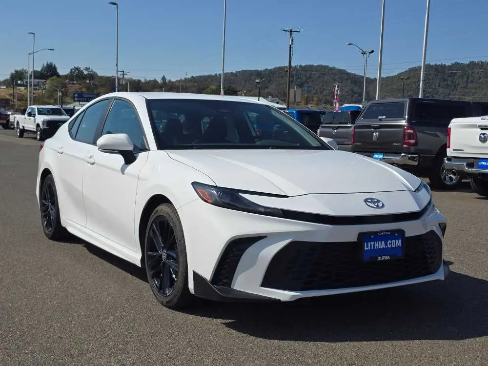 2025 Toyota Camry - $28,750