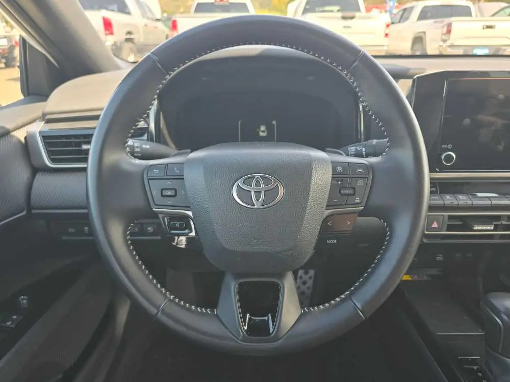 2025 Toyota Camry - $28,750