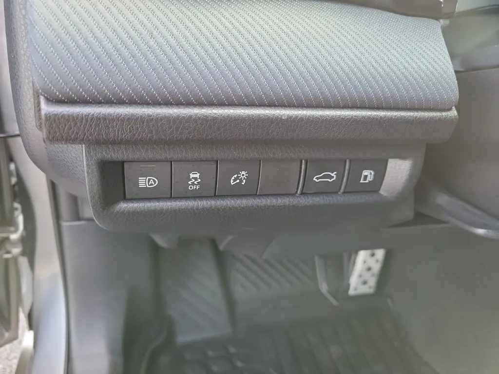 2025 Toyota Camry - $27,374