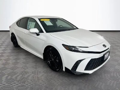 2025 Toyota Camry SE 4DR Sedan