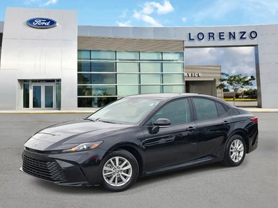 2025 Toyota Camry SE 4DR Sedan