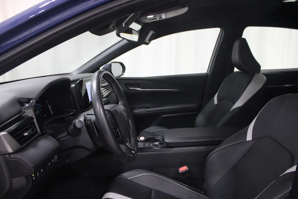 2025 Toyota Camry - $28,938