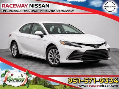 2025 Toyota Camry SE 4DR Sedan