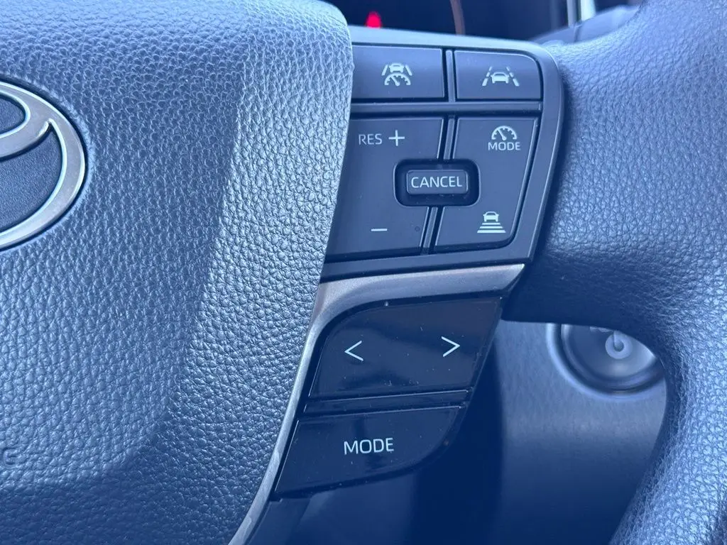 2025 Toyota Camry - $24,752