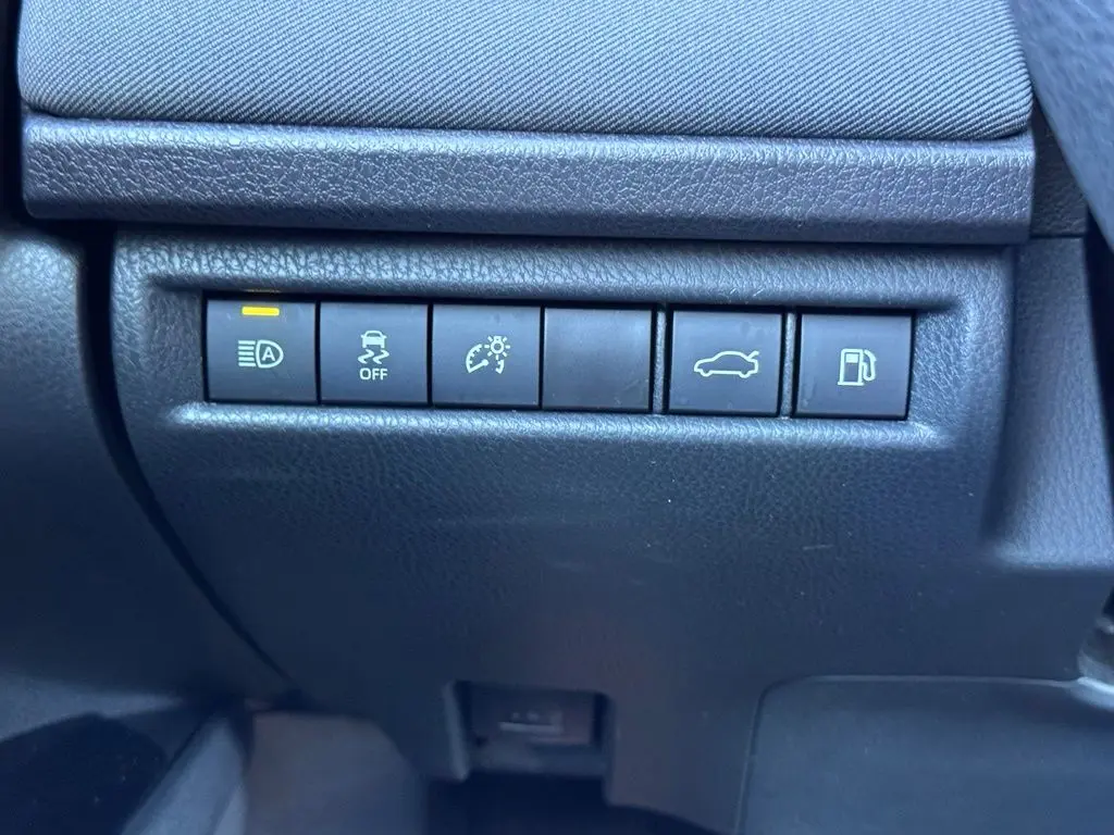 2025 Toyota Camry - $24,752