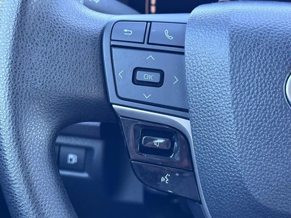 2025 Toyota Camry - $24,752