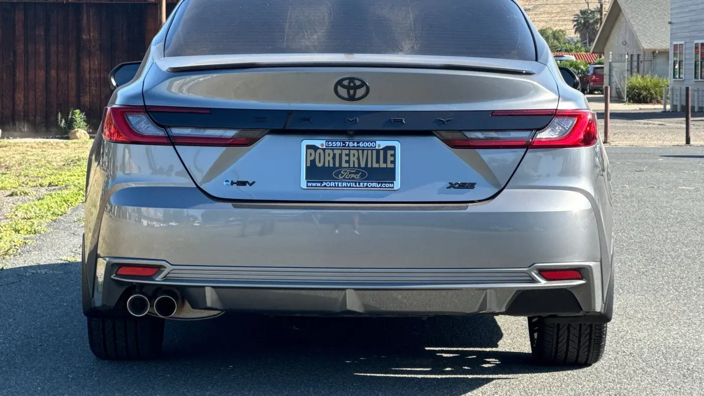 2025 Toyota Camry SE