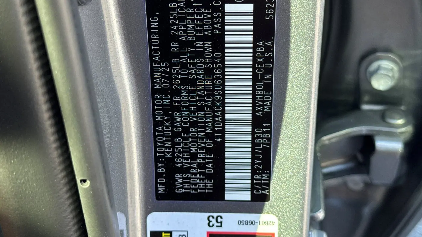 2025 Toyota Camry SE