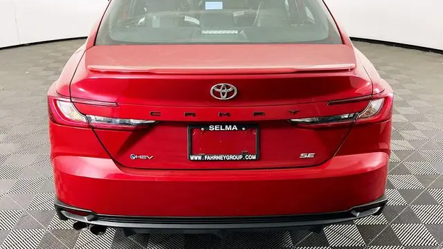 2025 Toyota Camry SE
