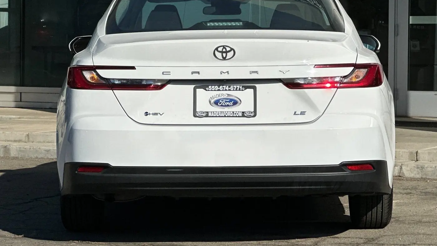 2025 Toyota Camry SE