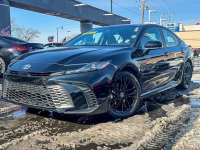 2025 Toyota Camry SE 4DR Sedan