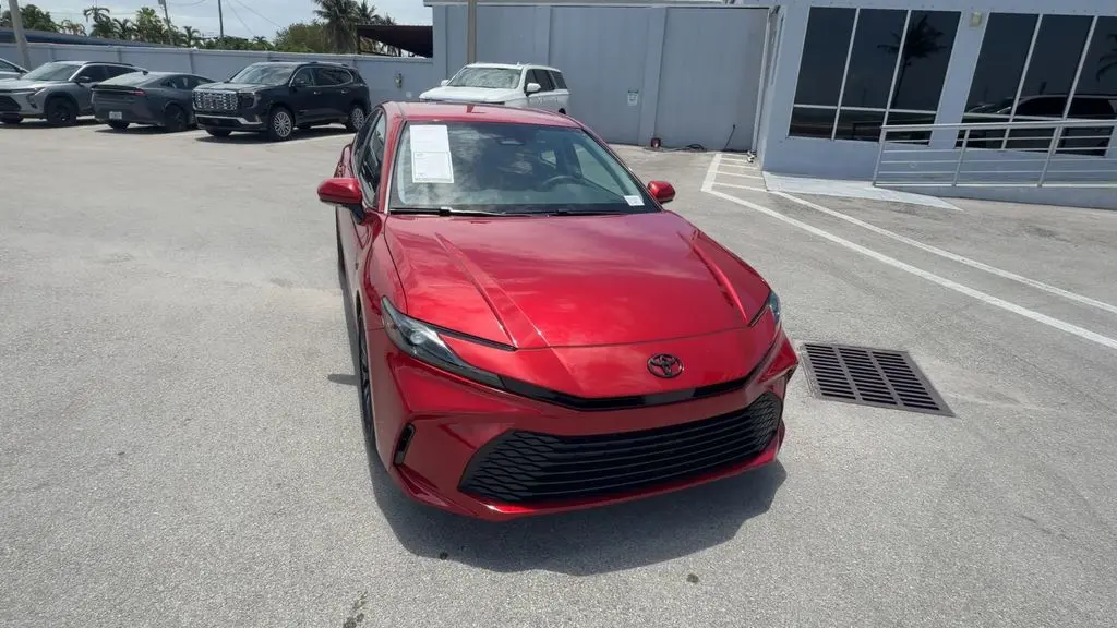 2025 Toyota Camry SE