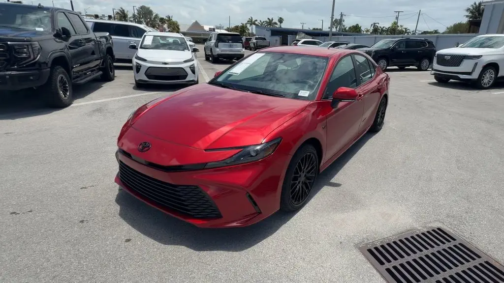 2025 Toyota Camry SE