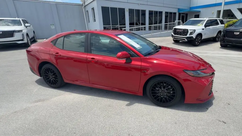 2025 Toyota Camry SE