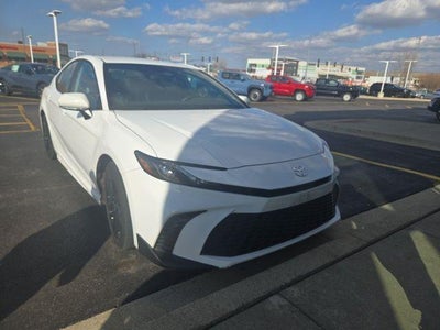 2025 Toyota Camry SE 4DR Sedan