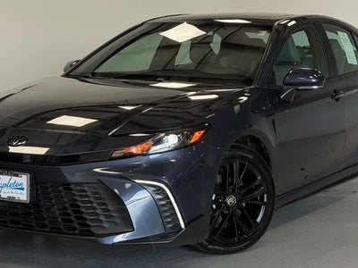 2026 Toyota Camry SE 4DR Sedan