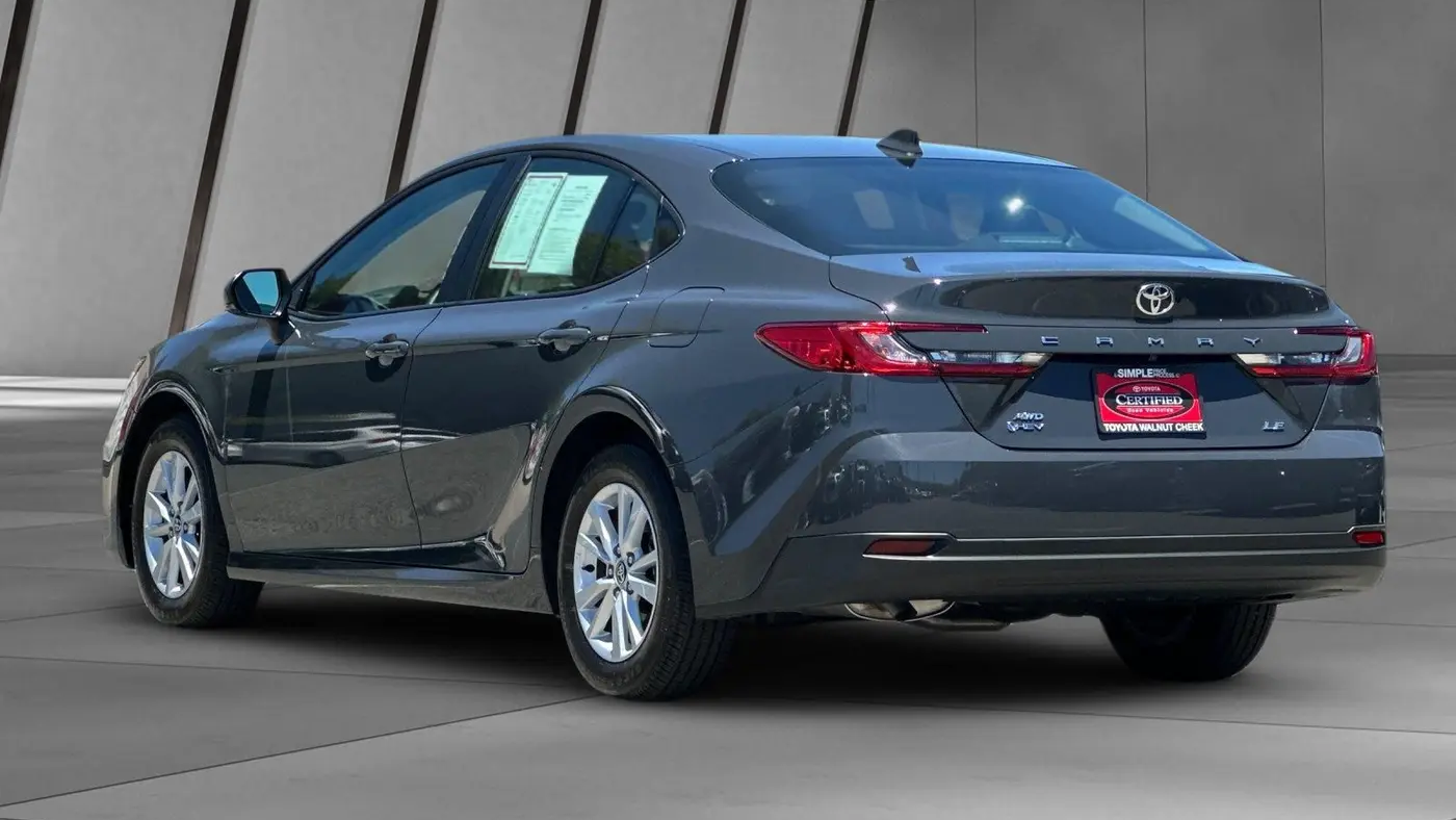 2025 Toyota Camry LE